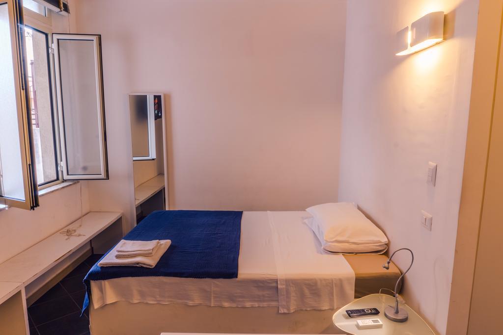 Апартаменты Solobed Реджо-ди-Калабрия Экстерьер фото